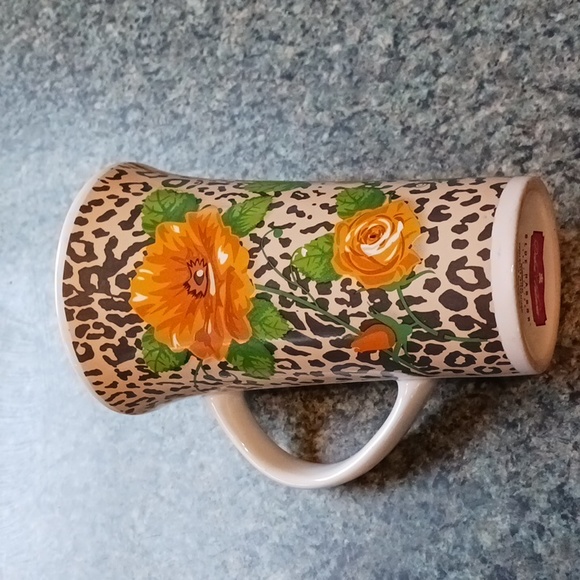 Kitchen Tall Coffee Cup Poppies & Butterfly Signed. - Picture 2 of 4